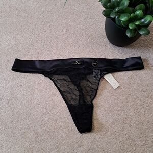 NWT La Senza Lace Thong Low Rise Lace Women's Size Large Black